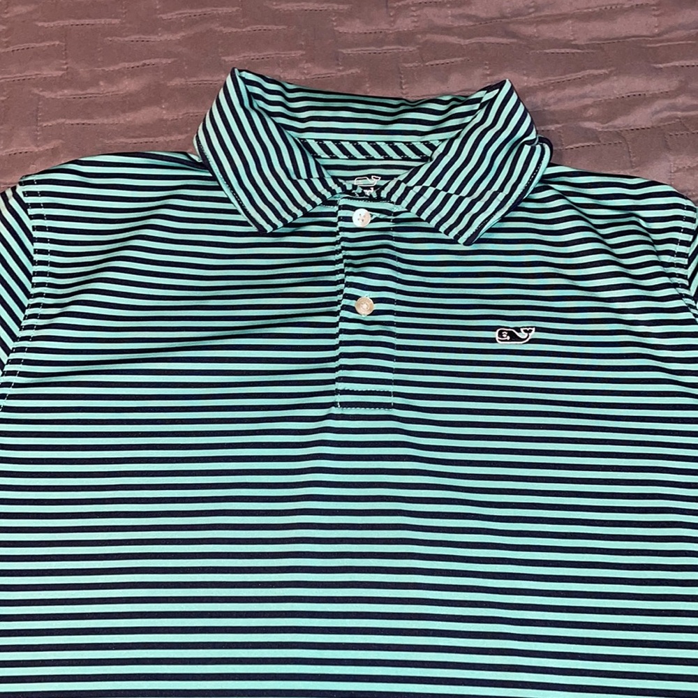 Vineyard Vines  XL (18) boys top.